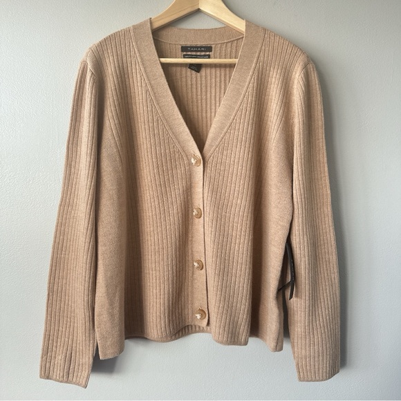 Tahari Sweaters - Tahari 100% extra fine merino wool sweater cardigan LG New with tags!
